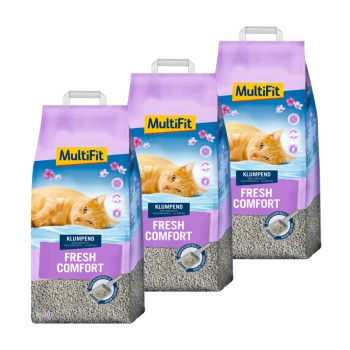 Drei Beutel MultiFit Katzenstreu mit der Aufschrift "Fresh Comfort" und einem Bild einer entspannten orangefarbenen Katze auf der Vorderseite.