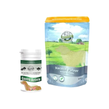 Zwei Nahrungsergänzungsmittel für Hunde: ein weißer Behälter mit der Aufschrift "Gastro Activia" und ein blauer Beutel mit der Aufschrift "Vermal Pulver" mit einer Hundesilhouette.