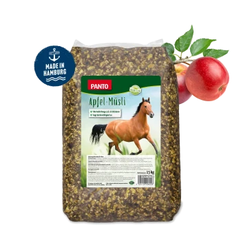 1,5 kg Beutel Panto Apfel-Müsli für Pferde, beschriftet mit einem galoppierenden Pferd und Äpfeln, mit dem Hinweis "Hergestellt in Hamburg" und ernährungsphysiologischen Vorteilen.