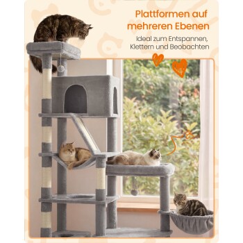 Grau mehrstufiger Kratzbaum mit vier Katzen neben einem Fenster; sichtbarer Text: „Plattformen auf mehreren Ebenen“.