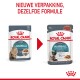 Twee Royal Canin kattenvoer zakken gelabeld "ZORG HAARBALLEN," met haarbalcontrole en bewezen resultaten in 14 dagen.