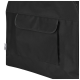 Schwarze Haustiertragetasche mit einer Fronttasche, die ein kleines Logo-Tag an der Seite hat.