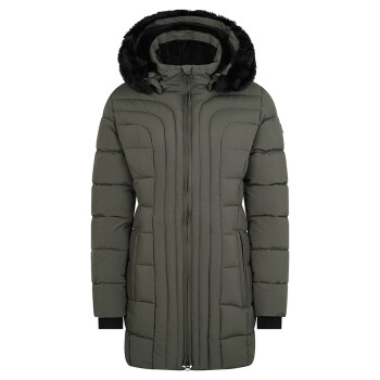 Eine grüne Steppjacke mit einer mit Fell gefütterten Kapuze, mit einem Reißverschluss vorne und Seitentaschen, vor einem weißen Hintergrund präsentiert.