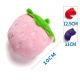 Plüschiges pinkes Erdbeer-Haustierspielzeug mit grünen Blättern, 10 cm groß, mit eingebetteten Bildern von roten und violetten Plüschspielzeugen.