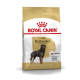 Royal Canin Adult Rottweiler Hundefutterbeutel mit einem Rottweiler-Bild, gekennzeichnet für Hunde über 18 Monate, mit hervorgehobenen Gesundheitsvorteilen.