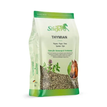 Getrockneter Thymian für Pferde in einer 500g-Packung, beschriftet mit "Stiefel THYMIAN," mit einem Pferdebild und Text, der die Verdauungsvorteile hervorhebt.