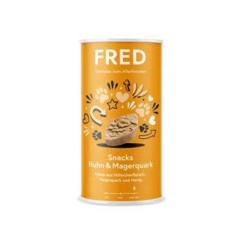 FRED Haustiersnacks-Dose mit goldenem Design, beschriftet mit "Snacks Huhn & Magerquark", mit Illustrationen von Herzen und Pfotenabdrücken.