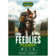 Ein glücklicher Hund mit einem Rucksack steht in einer malerischen Umgebung und bewirbt "Masterfeed Premium Feedlies" mit Enten- und Kartoffelrezept.
