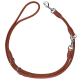 Braune Lederhundeleine mit silbernen Metallclips und Ringen, mit einem gepolsterten Griff für Komfort.