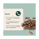 Braune Kibble-Pellets neben einer Info-Karte mit dem Titel ‚Regular‘ (Deutsch: Rind-/Hühnerprotein, Muskulatur, Omega-3 für ein gesundes Fell)