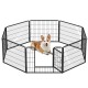 Ein glücklicher Corgi sitzt in einem schwarzen Metall-Haustierspielzaun, der achteckig ist und eine Türöffnung hat.