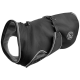 Schwarzer Hundemantel mit weichem Innenfutter, ausgestattet mit einem Schnallenriemen und einem Logo-Patch mit der Aufschrift "OUTDOOR HUNTER."