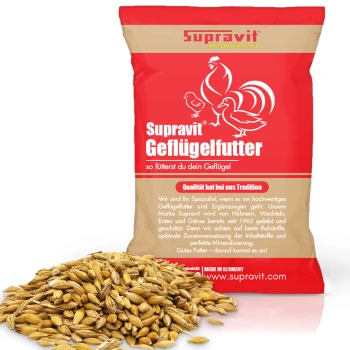 Roter und beiger 25-kg-Sack Supravit Geflügelfutter mit Illustrationen eines Kükens, Hahns und einer Ente, hergestellt in Deutschland.
