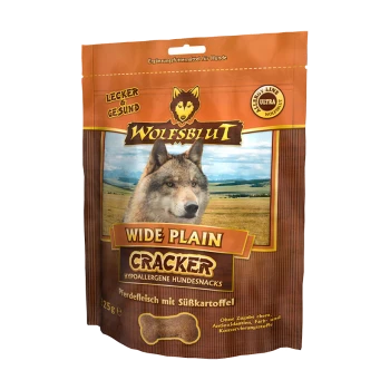 Wolfsblut Wide Plain Cracker Hundesnacks Verpackung in Braun, mit einer Knochenform, gekennzeichnet als hypoallergen mit Pferdefleisch und Süßkartoffel.