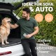 Mann streichelt einen Golden Retriever im Kofferraum eines Autos mit Text "Ideal für Sofa & Auto" und "Entfernt selbst tiefsitzende Haare".