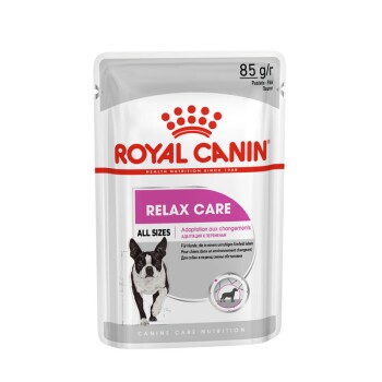 Royal Canin Relax Care Hundefutterbeutel, 85g, mit einer Illustration eines Französischen Bulldogs, mit Text in Englisch, Französisch, Deutsch und Russisch.