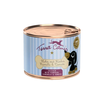 Dosen-Hundefutter mit der Aufschrift 'Terra Canis', das Huhn mit Kürbis, Kamille und Tomate enthält. Blau gestreifter Hintergrund mit einem Hundegrafik.