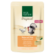 Pochette de nourriture pour animaux Real Nature avec des illustrations de poulet et de dinde, étiquetée "Huhn mit Pute" avec des détails sur les ingrédients et les avantages.