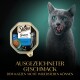 Verpackung von Sheba Sauce Collection Katzenfutter mit "sauce lover mit Thunfisch" (Sauce-Liebhaber mit Thunfisch), 85 g, mit einer Katzensilhouette im Hintergrund.