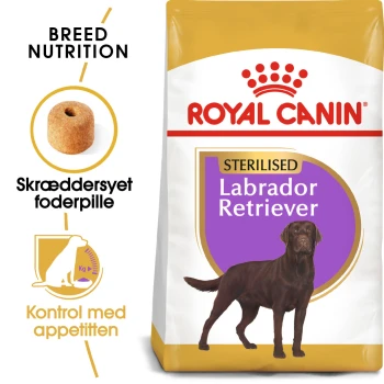 Royal Canin Sterilised Labrador Retriever Hundefutterbeutel mit einer Illustration eines braunen Labradors und Text über Rassenernährung und Appetitkontrolle.