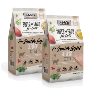 Zwei 1,5 kg Beutel MAC's Super Food für Katzen, "7+ Senior Light Geflügel", mit Lachs, Süßkartoffeln und Cranberries.