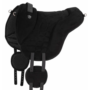 Schwarzes Wildleder-Sattelpad mit gestepptem Design und Netzfutter, mit verstellbaren Riemen und einem Logo-Emblem.