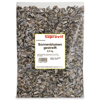 Nahaufnahme von schwarz-weiß gestreiften Sonnenblumenkernen, einige mit aufgebrochenen Schalen, aus einem Online-Tierfachgeschäft.