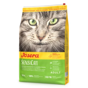 Nahaufnahme des Gesichts einer Katze auf einer Josera Sensicat Katzenfuttertüte, die "Leicht verdaulich" und wichtige Nährstoffdetails hervorhebt.
