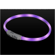 Lila LED-Haustierhalsbandlicht mit flexiblem Design und einem weißen Batteriefach, vor einem schwarzen Hintergrund.