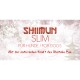 Etikett für ein Hundefutter namens 'SHIIMUN SLIM', mit Text in Deutsch und Englisch, vor einem Hintergrund aus Kirschblüten und einer Pagode.