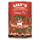 Une boîte colorée de Cottage Pie de Lily's Kitchen pour chiens, présentant un chien joueur et le texte : "avec du bœuf, des pommes de terre et des carottes."