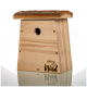 Holz-Vogelhaus mit einem natürlichen Rinden-Dach, mit einem runden Eingang und dem eingravierten Logo 'Aniforte Wild'.