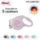 Laisse rétractable pour chien Flexi en lavande, étiquetée 'NOUVEAU CONFORT', disponible en 5 couleurs, avec un logo indiquant la qualité allemande.