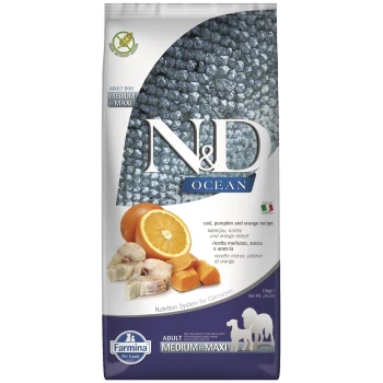 Hundefuttertüte mit der Marke "N&D Ocean", die ein Rezept mit Kabeljau, Kürbis und Orange hervorhebt, mit Bildern der Zutaten und Nährwertangaben.