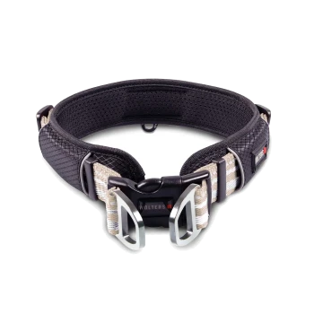 Gepolstertes schwarzes Hundehalsband mit beigem, gestreiftem Gurtband, Metall-Schnellverschluss und „WOLTERS“-Logo.