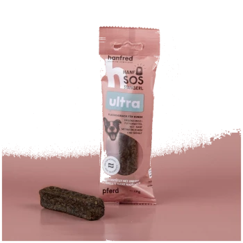 hanfred Hanf SOS Stangerl Ultra Hundesnack mit Hanf und natürlichem CBD, Pferdegeschmack, 17g, pinke Verpackung mit Hundeillustration.