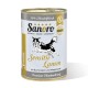 Dose mit Sanoro Sensitiv Lamm Hundefutter, mit einer schwarz-weißen Hundillustration, und Text, der natürliche Zutaten und Premium-Qualität hervorhebt.