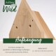 Holz-Vogelhaus mit einem dreieckigen Dach, mit dem Text "AniForte Wild" und Anweisungen zum Aufhängen im Freien.