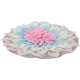 Eine bunte Schnüffelmatte für Haustiere, die wie eine Blume gestaltet ist, mit weichen Pastellblütenblättern in Pink, Blau, Grün und Weiß.