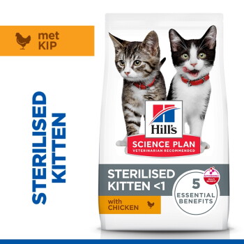 Hill's Science Plan Sterilised Kitten <1 kipzak met twee kittens, tekst 'met KIP' en '5 ESSENTIËLE VOORDELEN'.