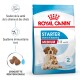 Nourriture pour chiens Royal Canin Starter pour les races moyennes, adaptée aux mères et aux chiots âgés de 1 à 2 mois, avec des croquettes réhydratables.