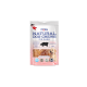 Emballage de friandises naturelles pour chiens, oreilles de porc, avec un chien souriant, et le texte indiquant "100% Savoureux" et "Séchées à l'air doucement."