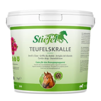 Weißer Eimer mit der Aufschrift "Stiefel Teufels-Kralle Devil's Claw Pellets" mit einem Pferdebild und Text über die Vorteile für das Bewegungsapparat.