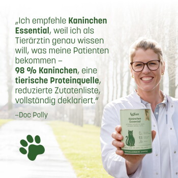 Getigerte Katze neben grüner Snackdose; Fütterungsempfehlung: Snack oder Belohnung; Bis zu 12/Tag; Immer frisches Wasser bereitstellen