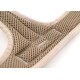 Nahaufnahme eines beigen Haustiergeschirrs aus atmungsaktivem Mesh-Material, das seine weichen Kanten und das komplizierte Webdesign zeigt.