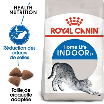 Sac de nourriture pour chats Royal Canin Home Life Indoor avec une illustration de chat en train de s'étirer, avec un texte mettant en avant la réduction des odeurs et la taille de croquettes adaptée.