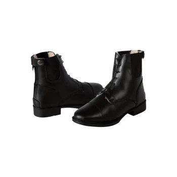 Schwarze Lederreitstiefel mit seitlichem Reißverschluss und Schnürung auf der Vorderseite, mit weicher Innenauskleidung.