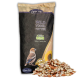 Eine Tüte Lyra Pet Wild Vogel Futter, beschriftet mit "100% natürlich," mit einem kleinen Haufen gemischter Samen davor.