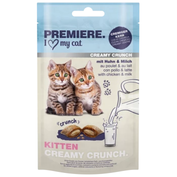 Zwei verspielte Kätzchen auf einer Haustierleckerei-Verpackung, beschriftet mit "PREMIERE. I ❤️ my cat. CREAMY CRUNCH" mit Geschmacksrichtungen von Huhn und Milch.