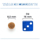Image comparant la taille des croquettes pour animaux de compagnie (8,5 mm) à un dé bleu (16 mm), avec le texte "TAILLE DE CROQUETTE" au-dessus.